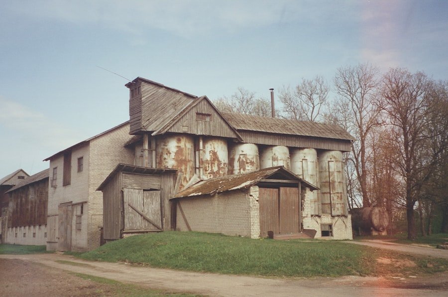 Photo Damaged homes